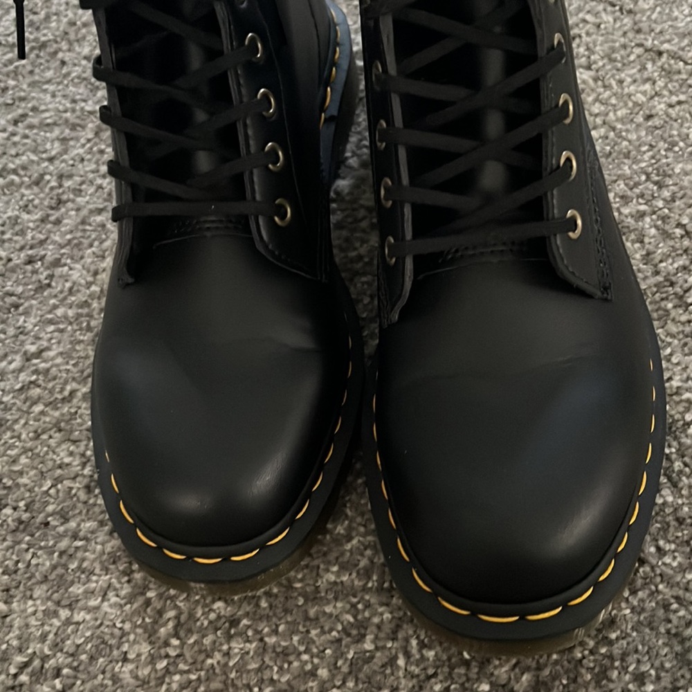 ❗️FINAL❗️ 🆕 Dr. Martens FELIX Unisex Boots 🔴🔴 - Picture 3 of 9